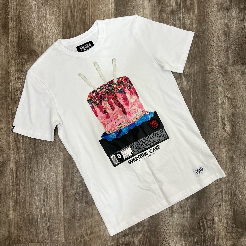 Wedding Cake White Cake In The Box Short Sleeve Tee